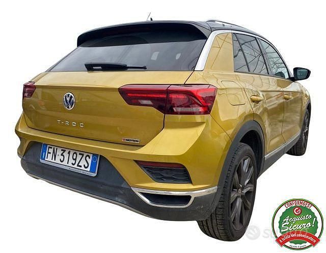 Usata VW T-Roc Style 150 CV (110 kW) 2018 Giallo SUV