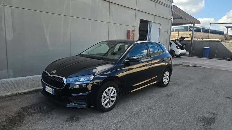 Nero Usata 2023 Skoda Fabia Monte Carlo Due volumi | 12.800 € (Super prezzo) - Immagine 1/4