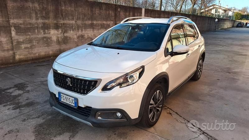 Bianco Usata 2016 Peugeot 2008 Allure SUV | 9000 € (Buon prezzo) - Immagine 1/4