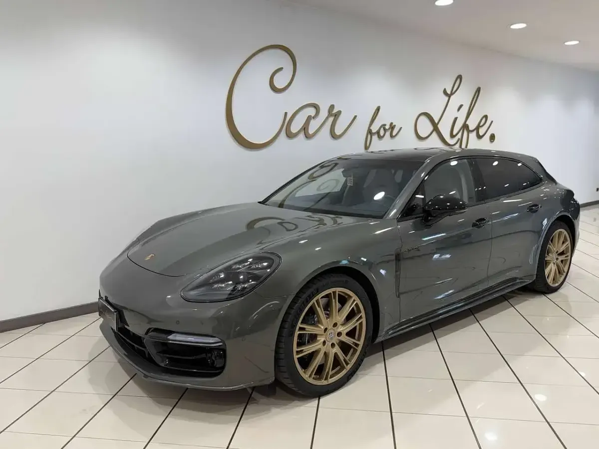 Usata Porsche Panamera 4S E-Hybrid Sport Turismo Sport Turismo 560 CV (411 kW) 2022 Verde Station wagon