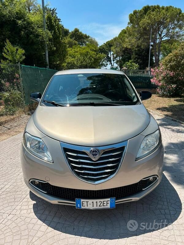 Usata Lancia Ypsilon Silver 80 CV (58 kW) 2013 Utilitaria