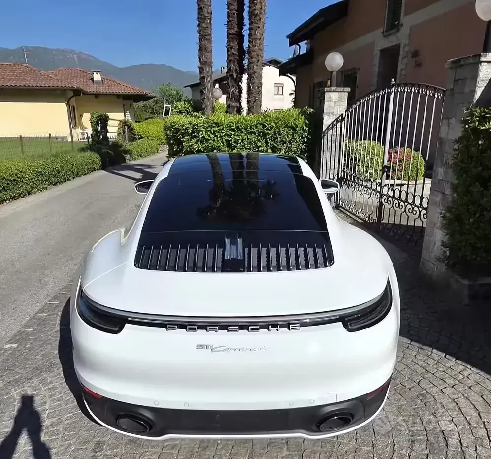 Usata Porsche 911 Carrera 4 385 CV (283 kW) 2022 Bianco Coupé