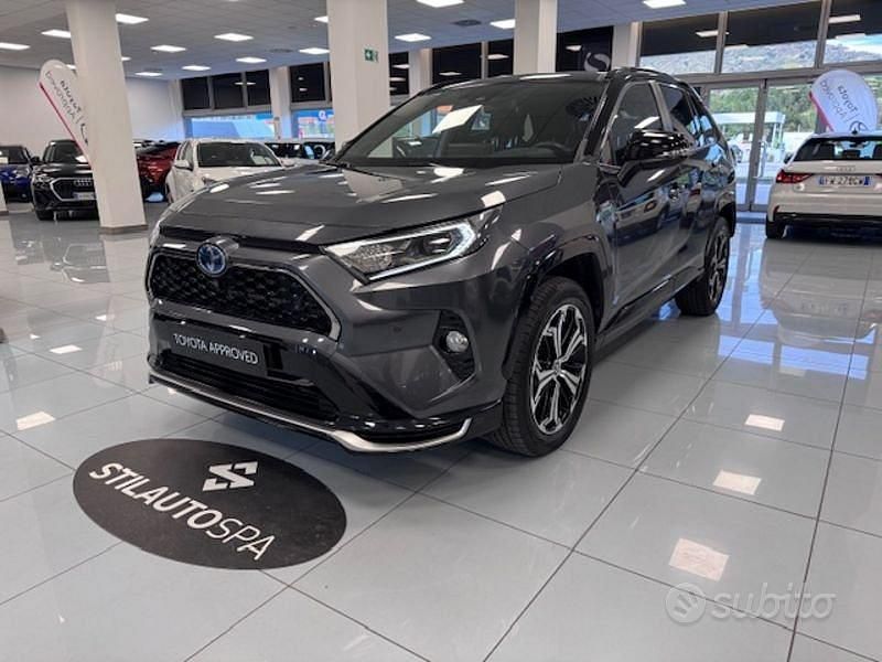 Usata Toyota RAV4 Hybrid Style 306 CV (225 kW) 2021 Grigio SUV