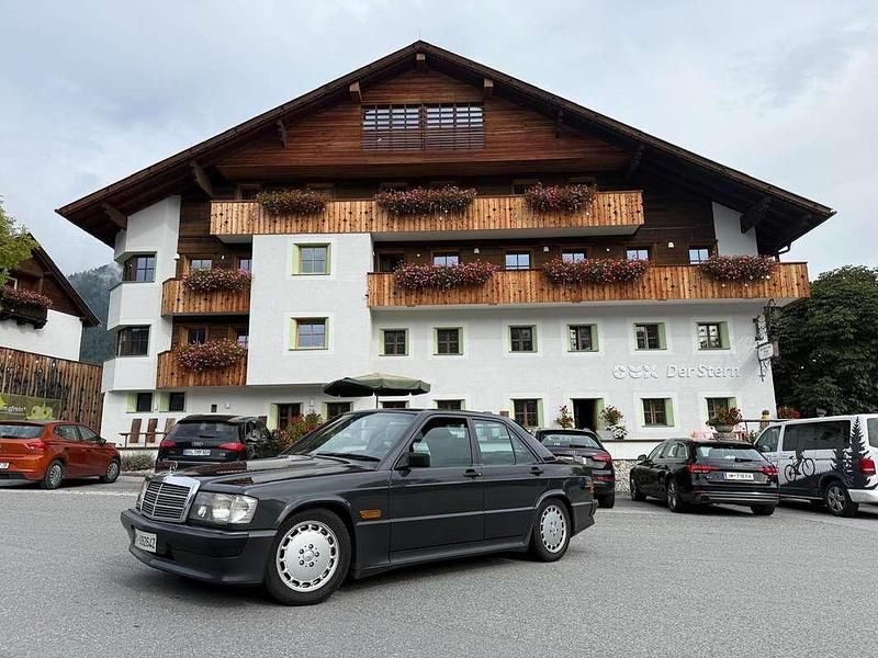 Usata Mercedes 190 185 CV (136 kW) 1985 Berlina