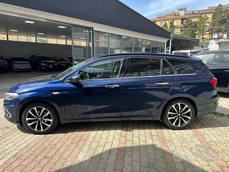 Usata Fiat Tipo Lounge 120 CV (88 kW) 2016 Blu Station wagon