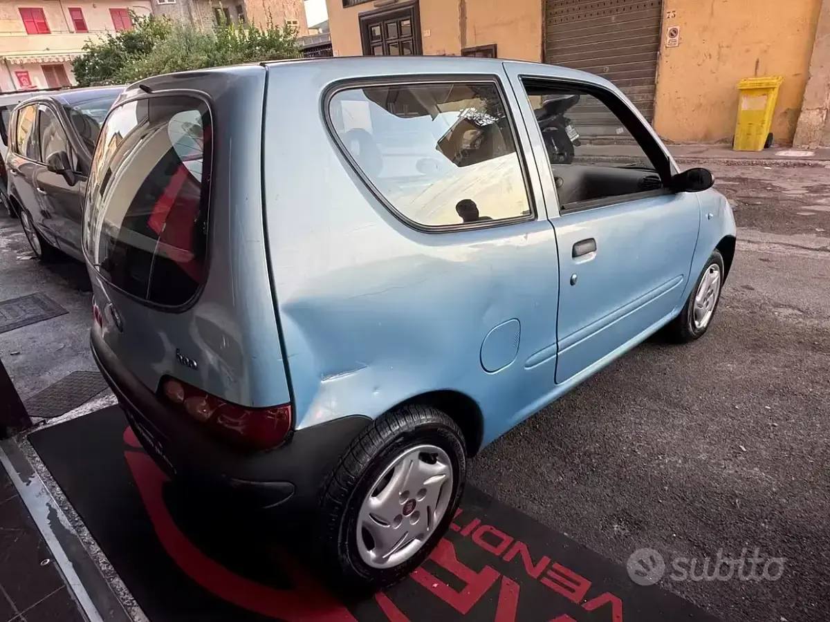 Usata Fiat 600 Anniversary 54 CV (39 kW) 2006 Bluazzurro Utilitaria