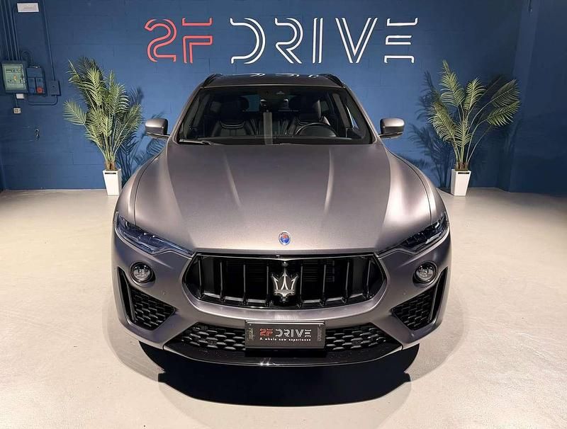 Usata Maserati Levante 275 CV (202 kW) 2019 Grigio maratea opaco SUV