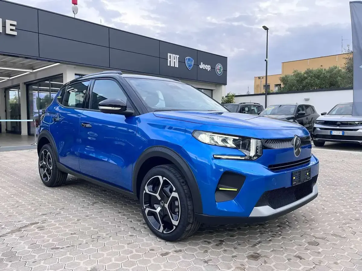 Nuova Citroën C3 101 CV (74 kW) 2026 Bright blue/pearl black SUV