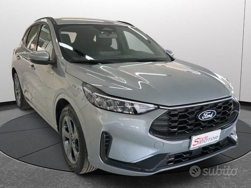 Occasion Ford Kuga ST-Line 180 ch (132 kW) 2025 Gris SUV