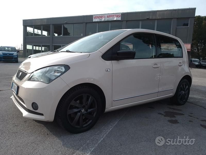 Usata Seat Mii 67 CV (49 kW) 2014 Beige Utilitaria