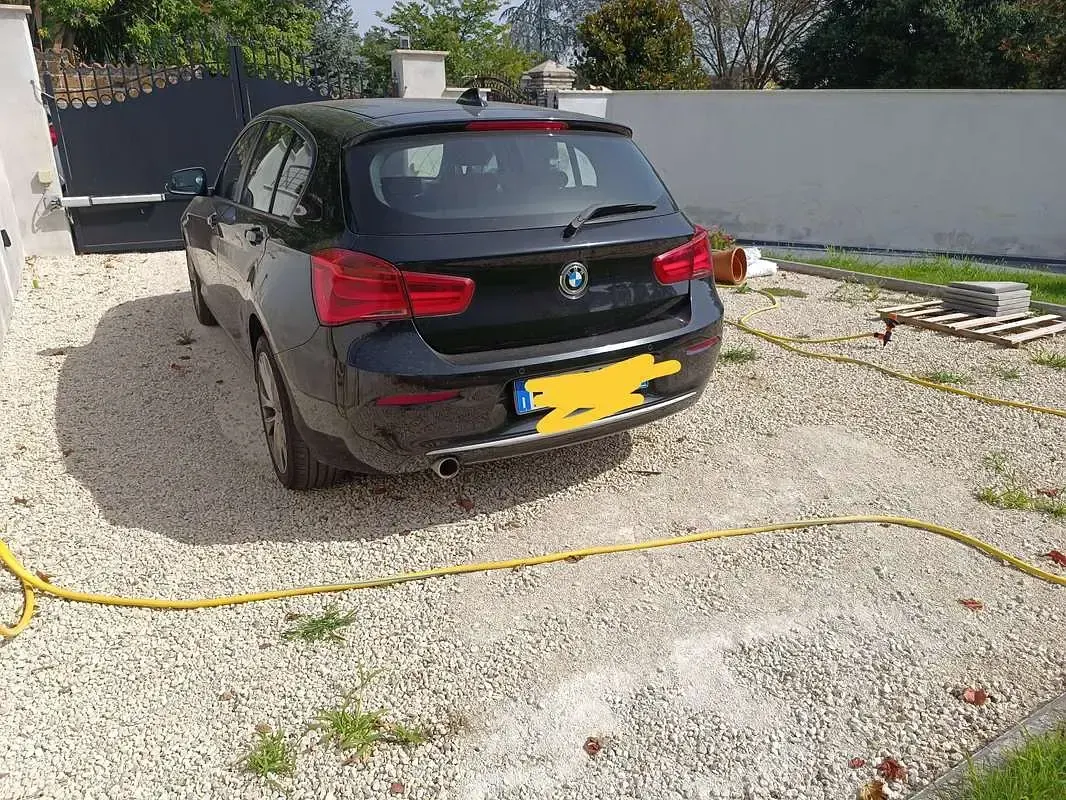 Usata BMW 118 150 CV (110 kW) 2015 Nero Utilitaria