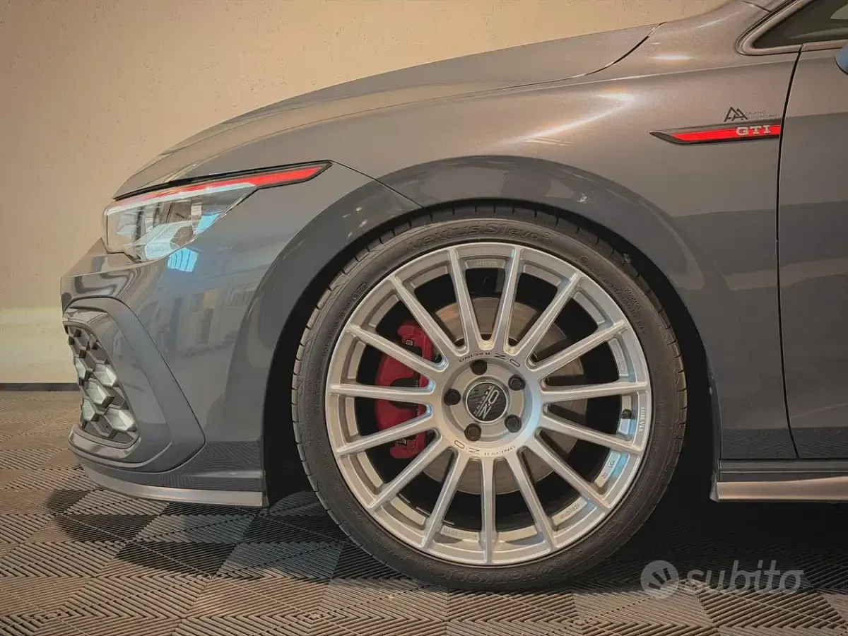 Usata VW Golf VIII GTI 245 CV (180 kW) 2021 Grigio Berlina