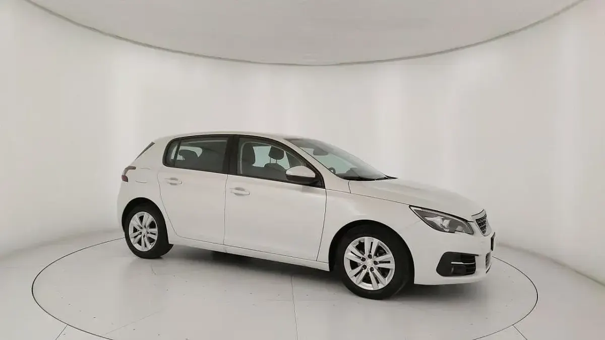 Usata Peugeot 308 Active 2020 Bianco Berlina