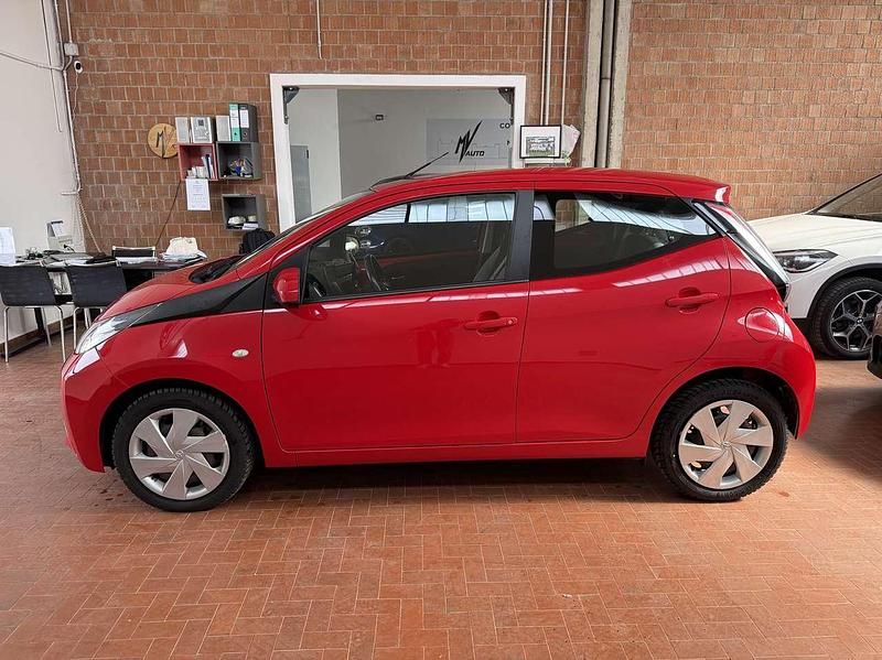 Usata Toyota Aygo X-play 69 CV (50 kW) 2017 Other Utilitaria