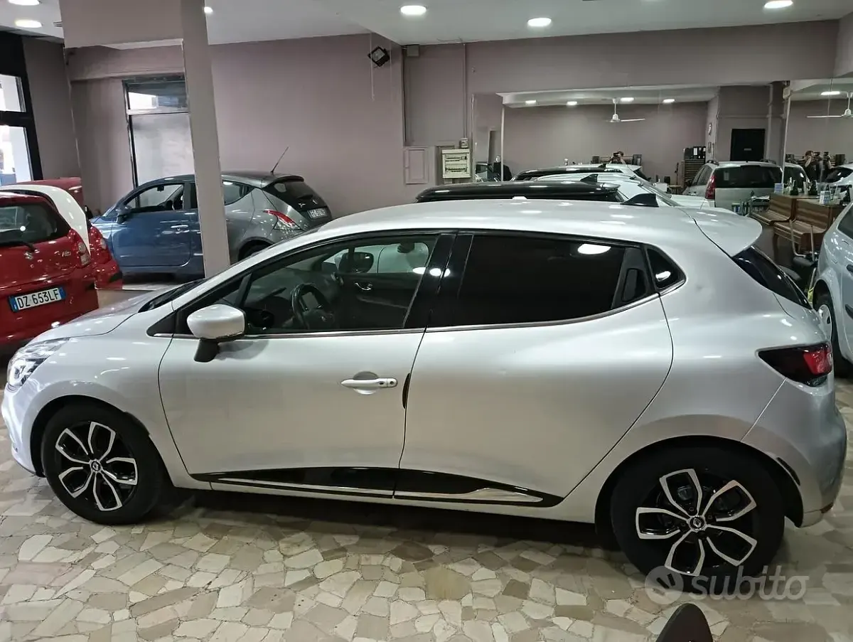 Usata Renault Clio IV 90 CV (66 kW) 2017 Grigio Berlina