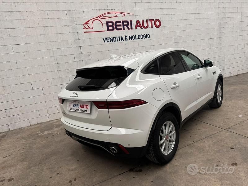 Usata Jaguar E-Pace R-Dynamic 199 CV (146 kW) 2019 Bianco SUV