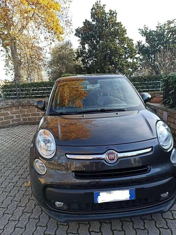 Grigio Usata 2017 Fiat 500L Urban Monovolume | 11.000 € (Buon prezzo) - Immagine 1/4