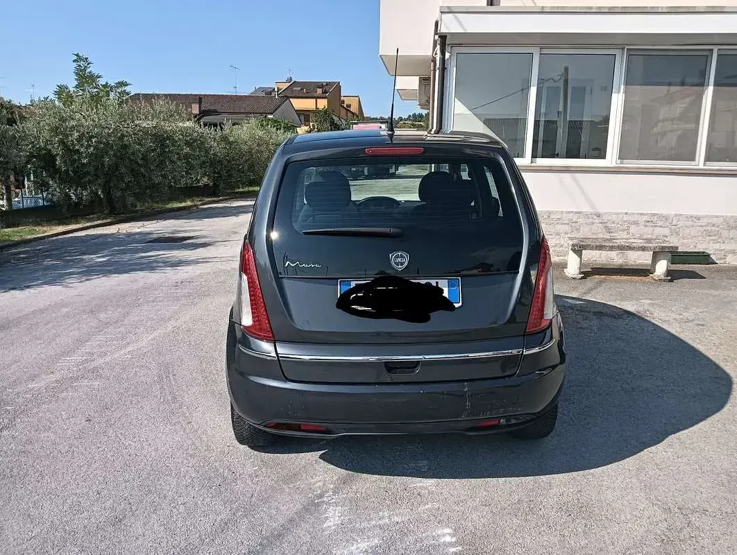 Usata Lancia Musa S 92 CV (67 kW) 2010 Monovolume