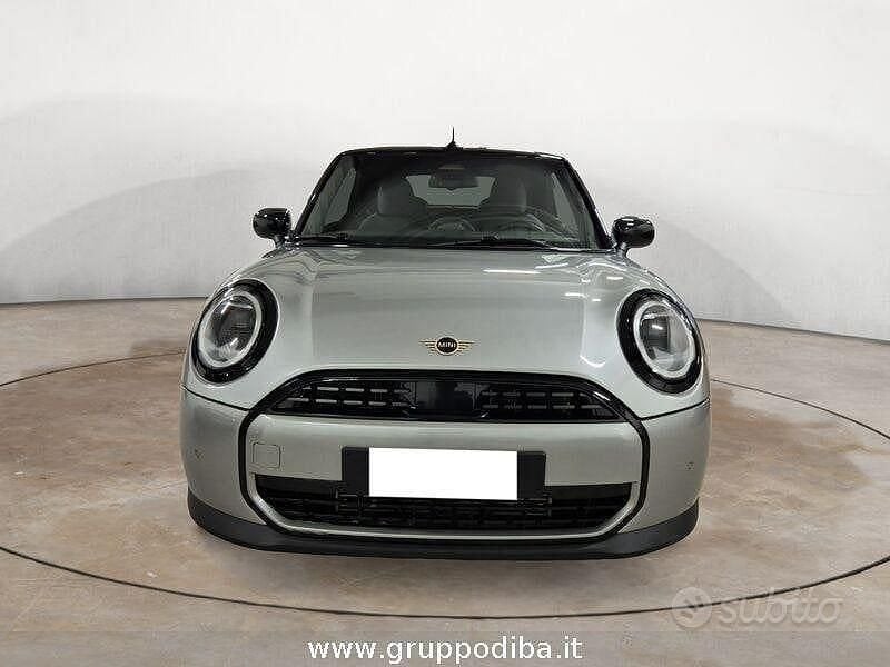 Usata Mini Cooper Cabriolet Classic 163 CV (119 kW) 2025 Argento Cabrio