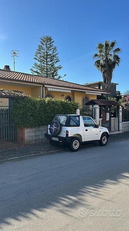 Usata Suzuki Vitara 75 CV (55 kW) 1999 Bianco SUV