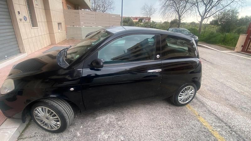 Usata Lancia Ypsilon 77 CV (56 kW) 2009 Utilitaria