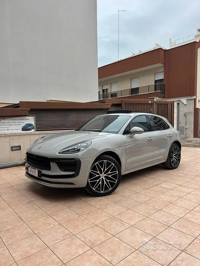 Usata Porsche Macan 265 CV (194 kW) 2023 Grigio SUV