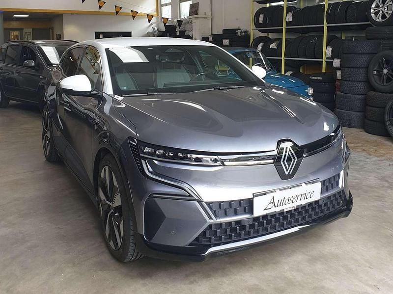 Käytetty Renault Megane E-Tech Evolution 55 kW (75 HP) 2022 Harmaa Sedan
