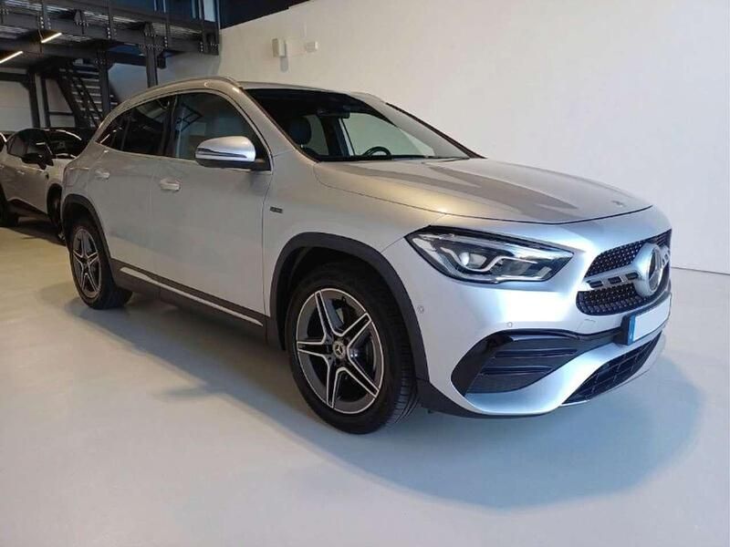 Usata Mercedes GLA250 218 CV (160 kW) 2020 Argento SUV