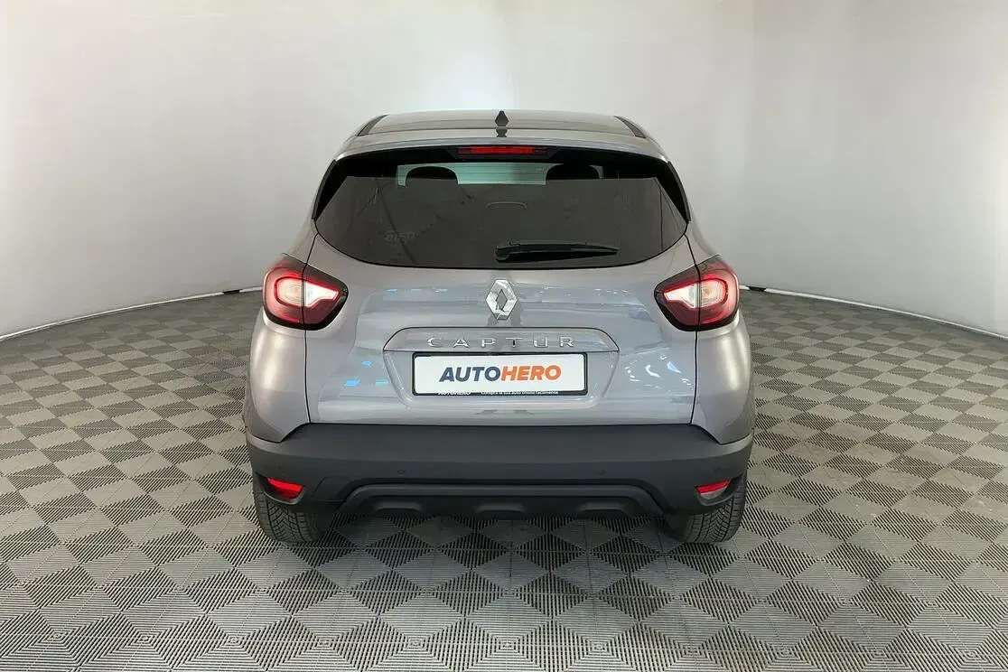 Usata Renault Captur 90 CV (66 kW) 2018 Grigio SUV