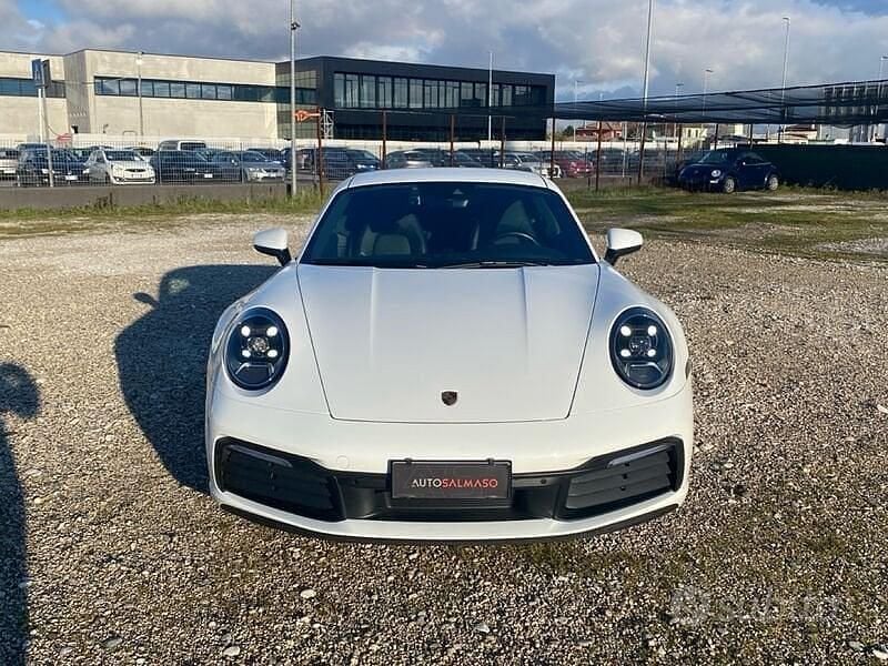Usata Porsche 911 Carrera 385 CV (283 kW) 2020 Bianco pastello Coupé