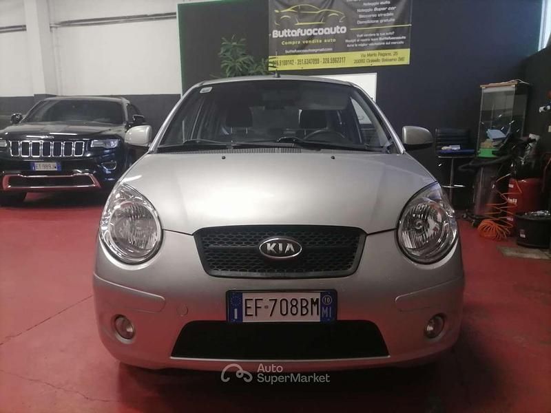 Usata Kia Picanto 65 CV (47 kW) 2010 Argento Utilitaria