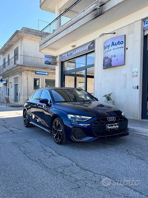 Usata Audi A3 Comfort 150 CV (110 kW) 2024 Blu Berlina