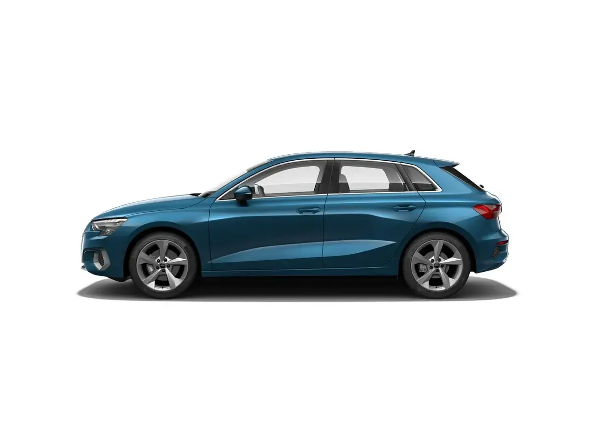 Begagnad Audi A3 Advanced 150 HK (110 kW) 2021 Blå Sedan