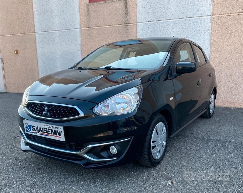 Nero Usata 2017 Mitsubishi Space Star Invite Tre volumi | 7700 € (Cara) - Immagine 1/4