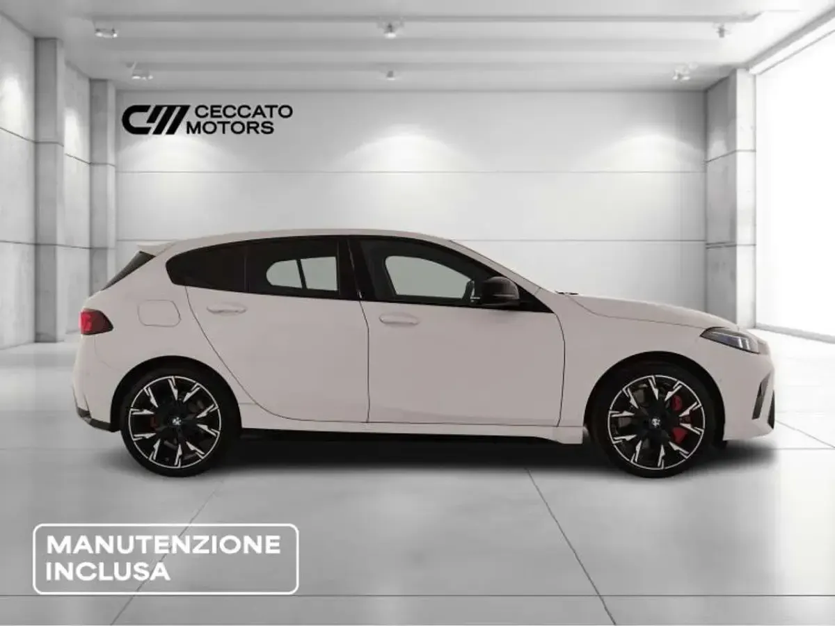 Nuova BMW 120 M Sport 163 CV (119 kW) 2026 Alpin white pastello Utilitaria