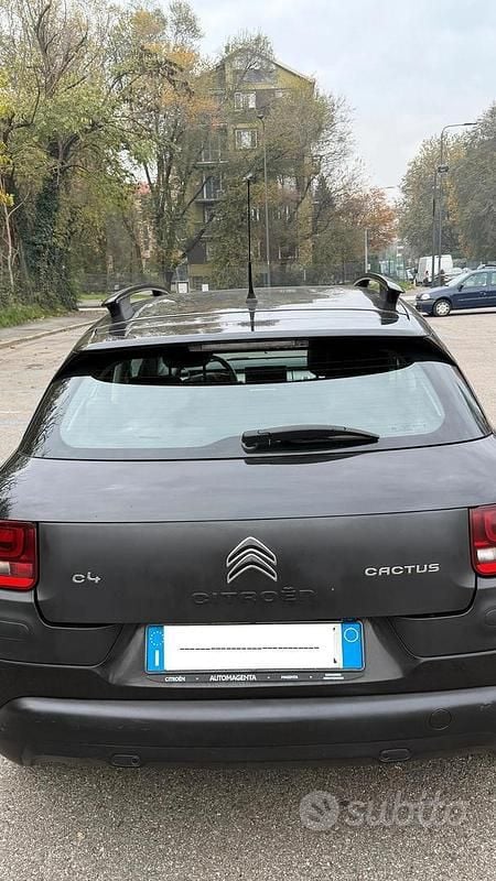 Usata Citroën C4 PureTech 82 CV (60 kW) 2017 Nero SUV