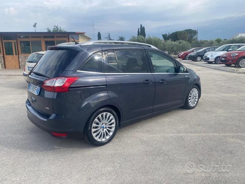 Begagnad Ford C-MAX 2014 Grå Minibuss