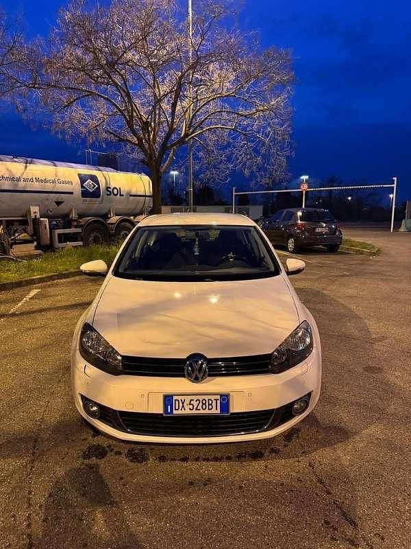 Usata VW Golf VI Highline 110 CV (80 kW) 2010 Bianco Utilitaria