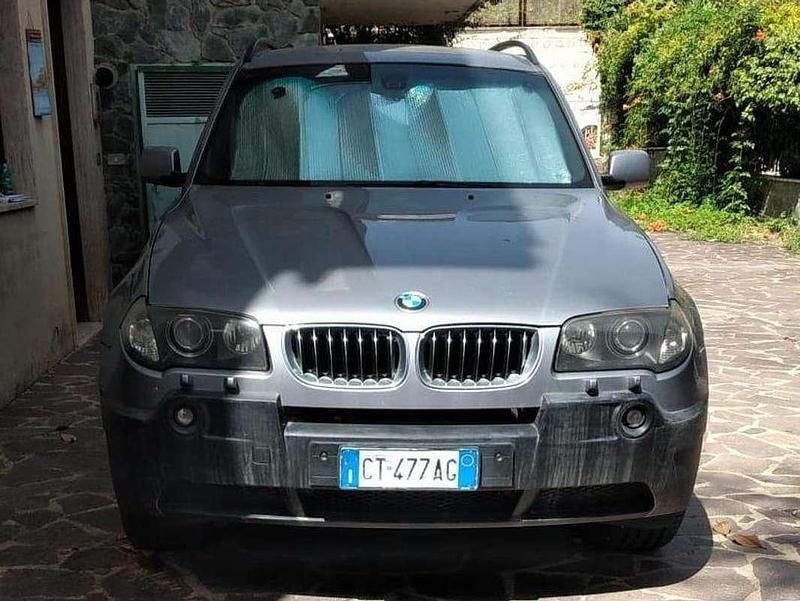 Grigio Usata 2004 BMW X3 SUV | 4500 € (Buon prezzo) - Immagine 1/4