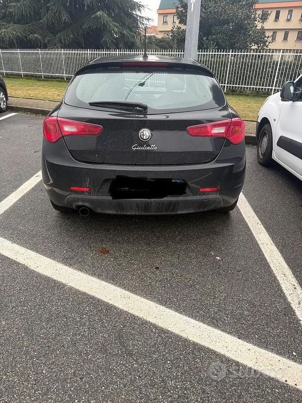 Usata Alfa Romeo Giulietta 105 CV (77 kW) 2014 Nero Berlina