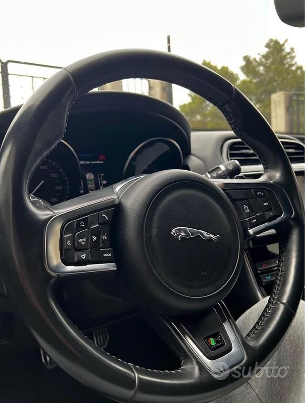 Usata Jaguar XE R-Sport 2016 Bianco Berlina