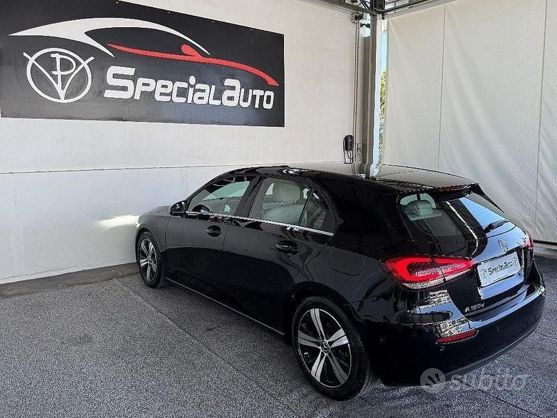 Usata Mercedes A180 Premium 116 CV (85 kW) 2018 Nero Berlina