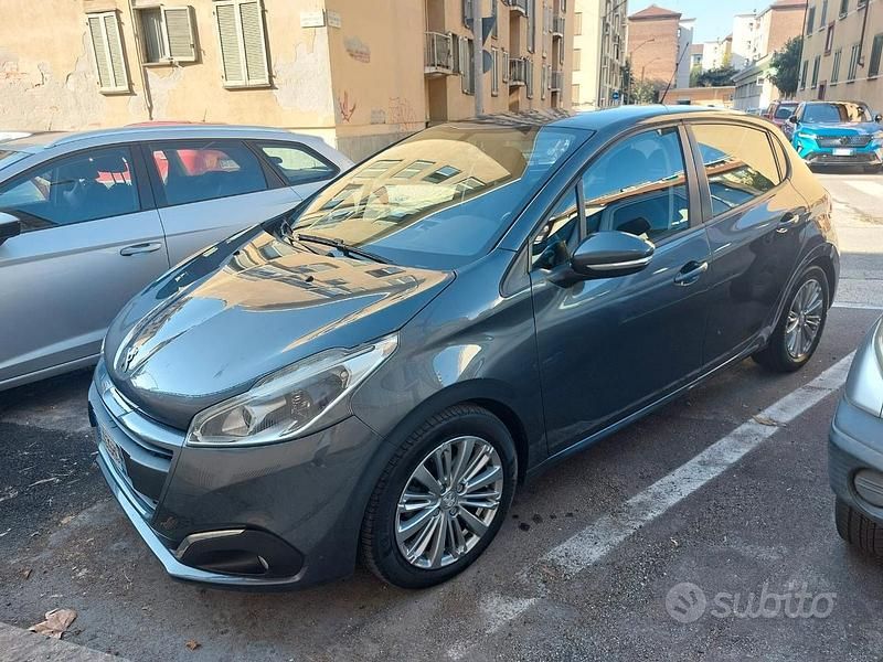 Usata Peugeot 208 Active 75 CV (55 kW) 2016 Grigio Utilitaria