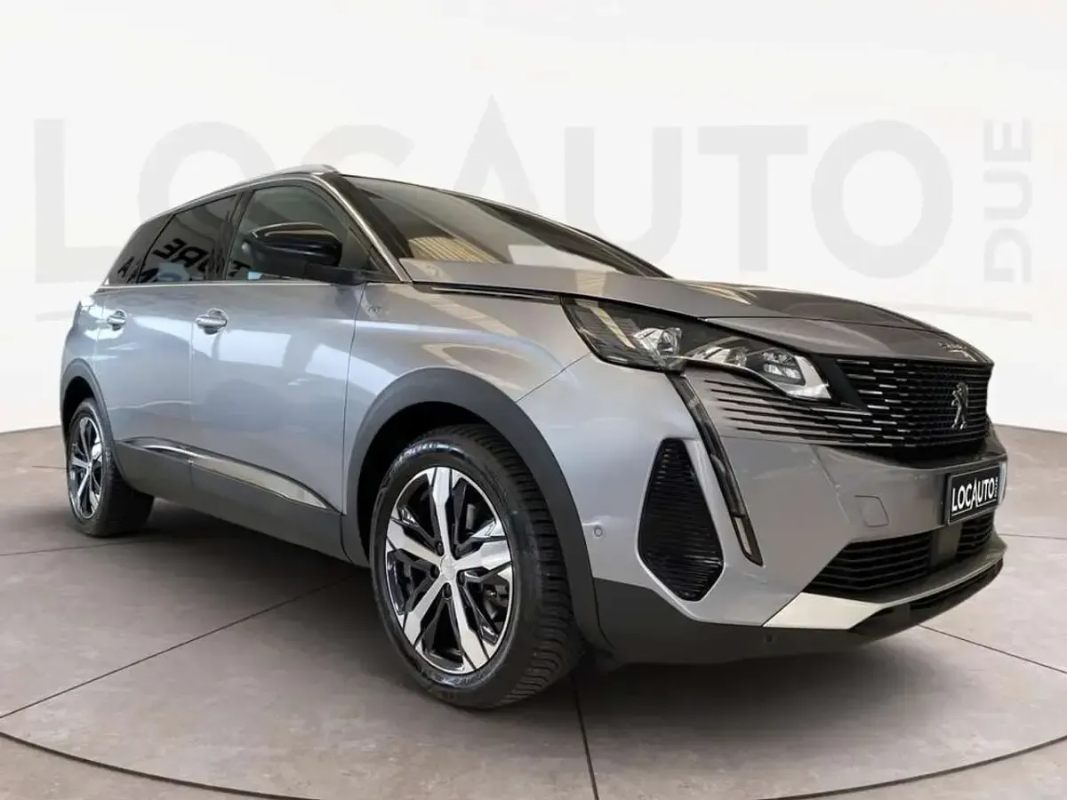 Usata Peugeot 5008 GT 131 CV (96 kW) 2023 Grigio SUV