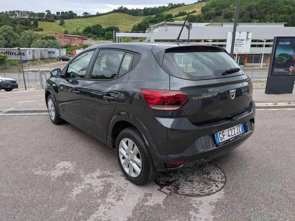 Usata Dacia Sandero Comfort 65 CV (47 kW) 2021 Grigio Berlina