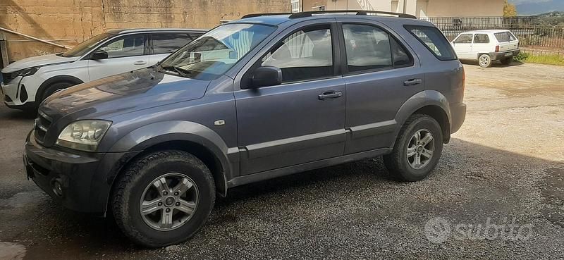 Usata Kia Sorento 140 CV (102 kW) 2005 Grigio SUV