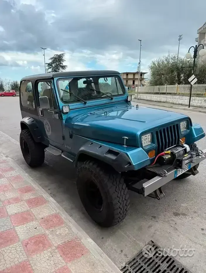 Usata Jeep Wrangler 1987 Blu SUV