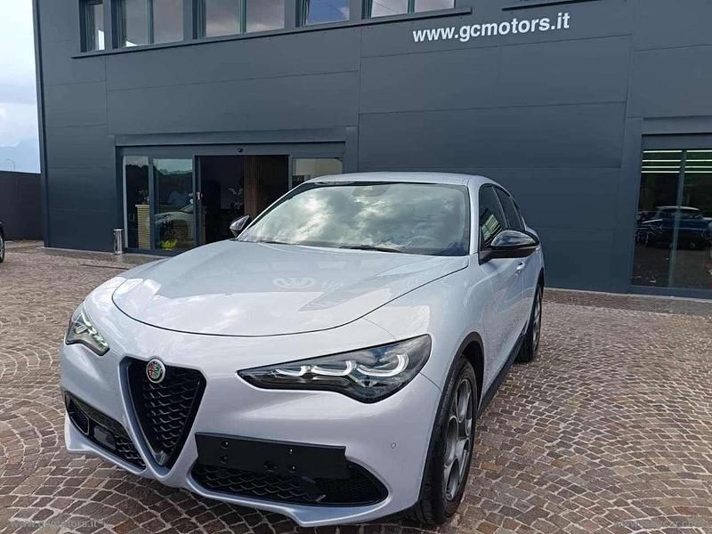Bianco Usata 2024 Alfa Romeo Stelvio Sprint SUV | 38.990 € (Molto cara) - Immagine 1/4