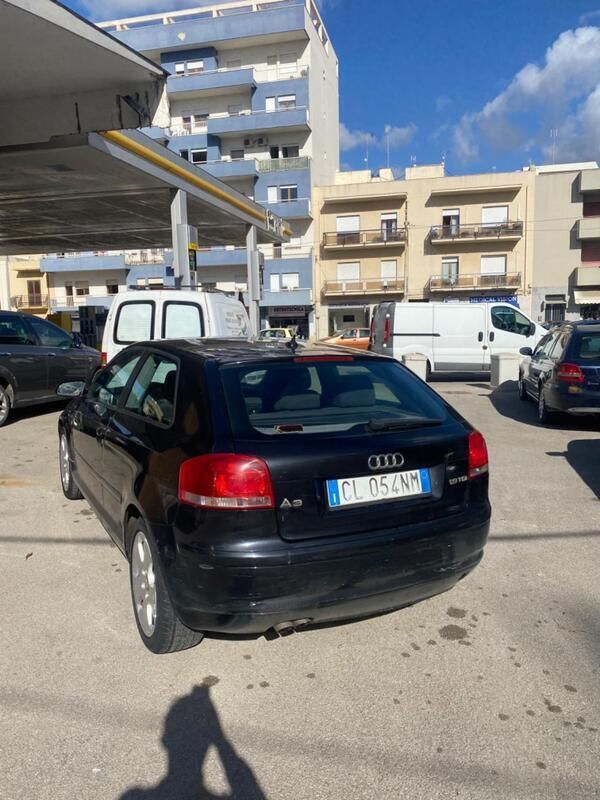 Usata Audi A3 Ambiente 140 CV (102 kW) 2005 Grigio Utilitaria