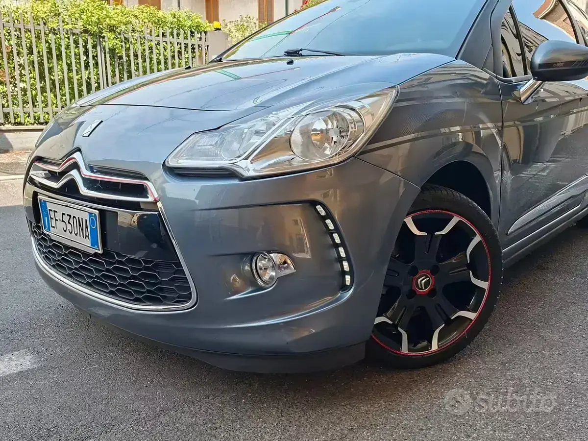 Usata DS Automobiles DS3 92 CV (67 kW) 2011 Grigio Coupé